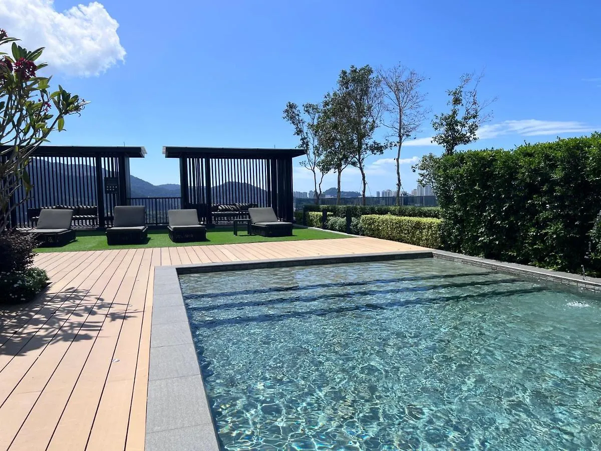 Luxury & Glamorous Suite#Georgetown#Infinitypool# 2 Bedroom Living Room With Double Bed 0*, ジョージタウン マレーシア