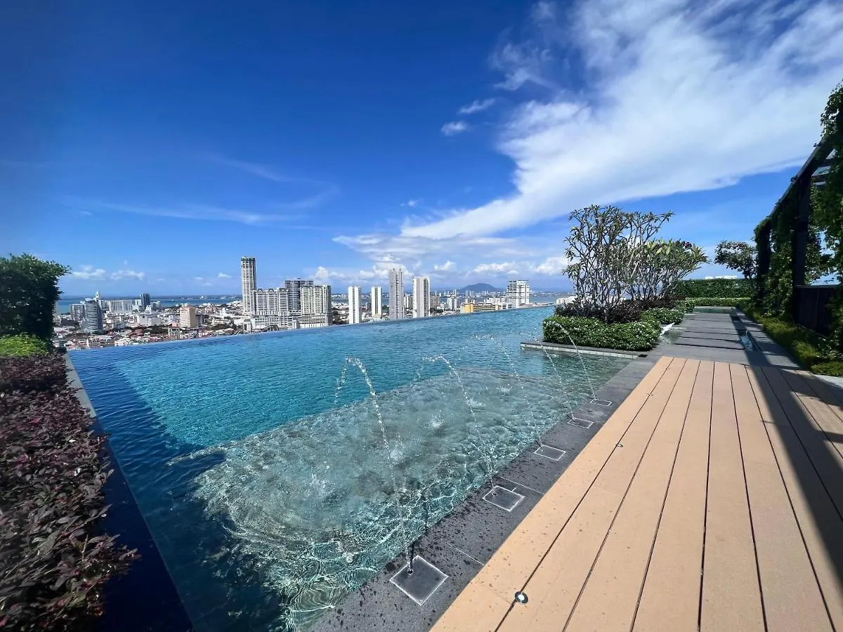 Luxury & Glamorous Suite#Georgetown#Infinitypool# 2 Bedroom Living Room With Double Bed 0*, ジョージタウン